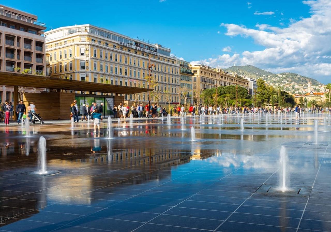 Centrale 2 - F4 Spacieux Et Confortable Au Centre Du Vieux-Nice Appartement Buitenkant foto