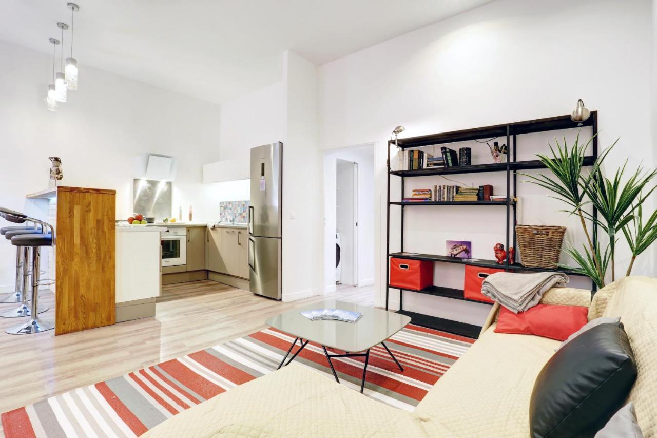 Centrale 2 - F4 Spacieux Et Confortable Au Centre Du Vieux-Nice Appartement Buitenkant foto